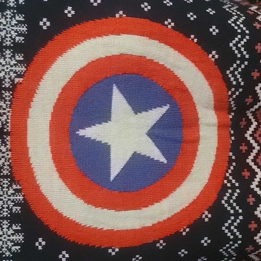 Marvel Captain America Themed Men's Sweater - Red and Blue Size Medium - Picture 3 of 5